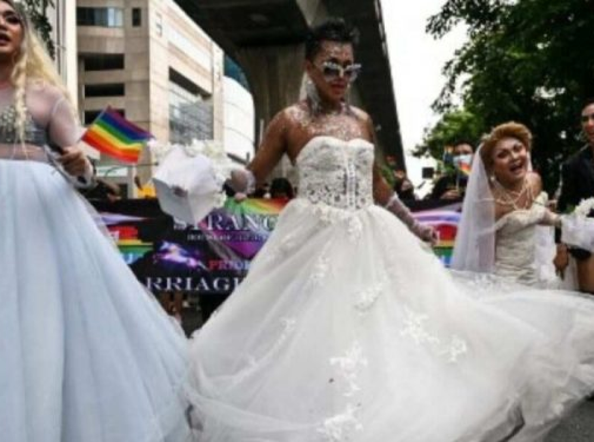 Νόμος για ομόφυλα ζευγάρια: «Οι πύλες της κολάσεως άνοιξαν» – Στην διεφθαρμένη «πανευρωπαϊκή λέσχη» η Ελλάδα