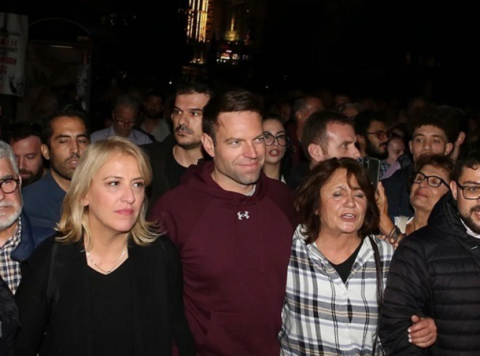 Ο Κασσελάκης πάει τον ΣΥΡΙΖΑ σε λίφτινγκ και μετάλλαξη