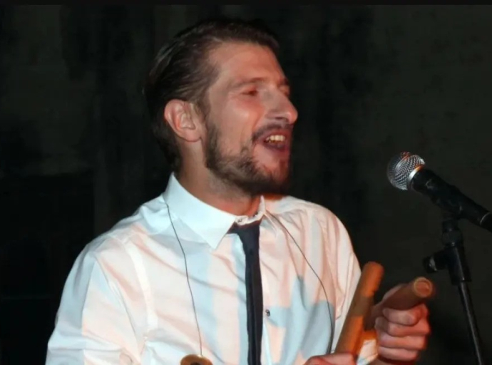 Έλενα Παπαρίζου: Φωνή του Big Brother ο ηθοποιός ξάδερφος της που έφυγε από τη ζωή