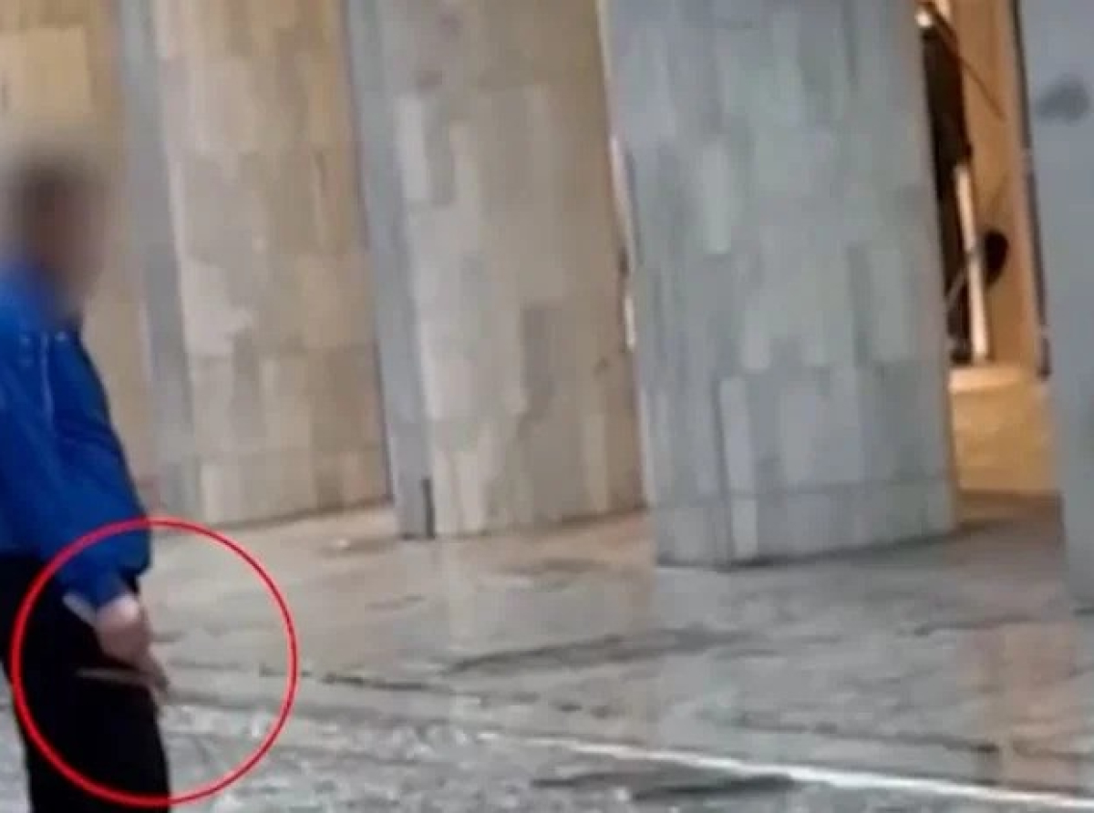 Ερμού: Το σακίδιο έσωσε την 22χρονη που δέχτηκε επίθεση με μαχαίρι – Τα νεότερα για την υγεία της