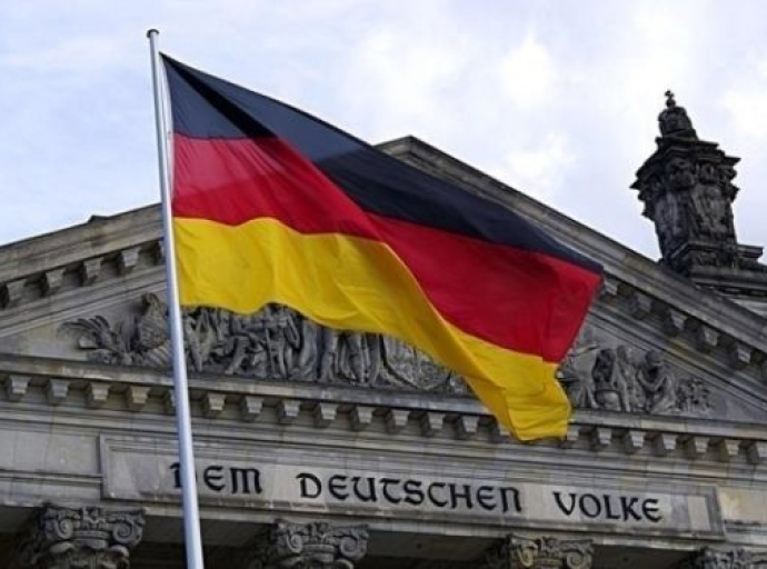 Ιστορική στροφή: Η Γερμανία αδειάζει το ΝΑΤΟ και αλλάζει στρατόπεδο – Ρίχνει γέφυρες στη Ρωσία γιατί βλέπει… τον όλεθρο