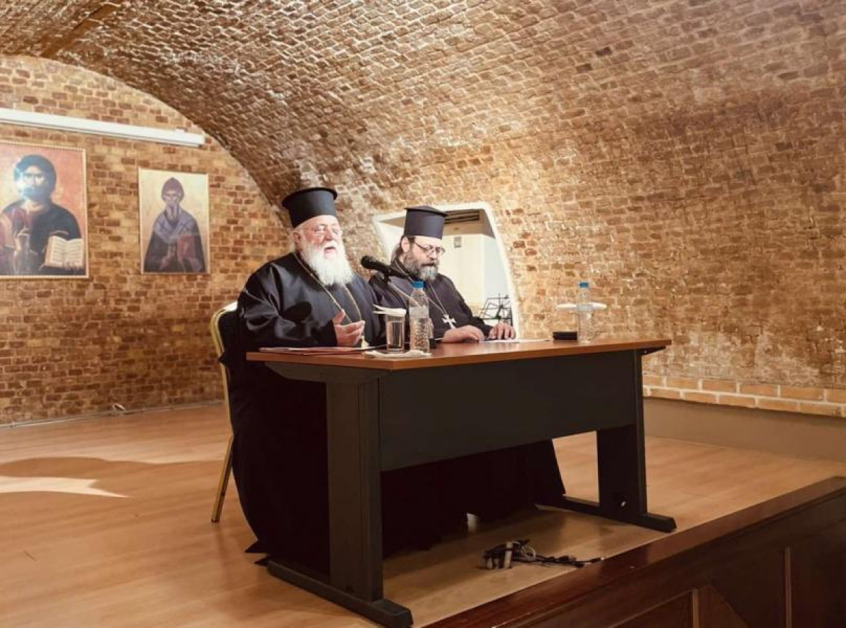 Έξαλλο το ΠΑΣΟΚ με τη Μητρόπολη Κέρκυρας: Έθεσε εκτός Εκκλησίας τους βουλευτές Μπιάγκη και Αυλωνίτη επειδή ψήφισαν για τα ομόφυλα ζευγάρια