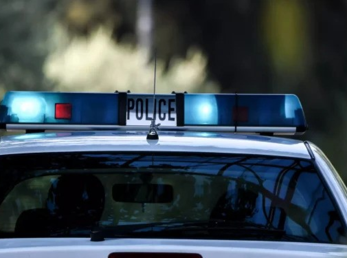 Οδηγούν τους Έλληνες σε απόγνωση: Απελπισμένη γυναίκα απειλούσε να αυτοκτονήσει γιατί της έπαιρναν το σπίτι τα funds