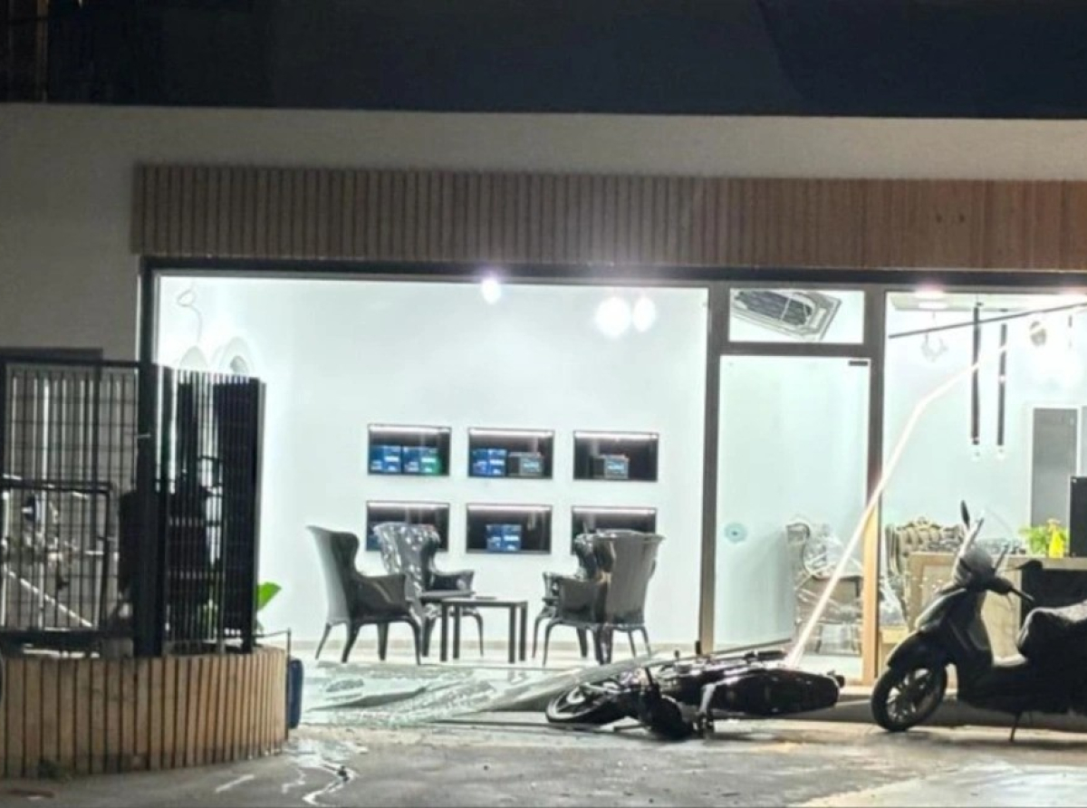 Μεγάλη έκρηξη στον Πειραιά σε πρατήριο υγρών καυσίμων - Δείτε βίντεο και φωτογραφίες