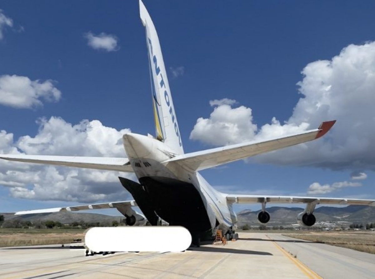 Μετά τον σάλο η κυβέρνηση παραδέχθηκε την τεράστια αποστολή όπλων στην Ουκρανία – Επικίνδυνη πολεμική εμπλοκή για Ελλάδα