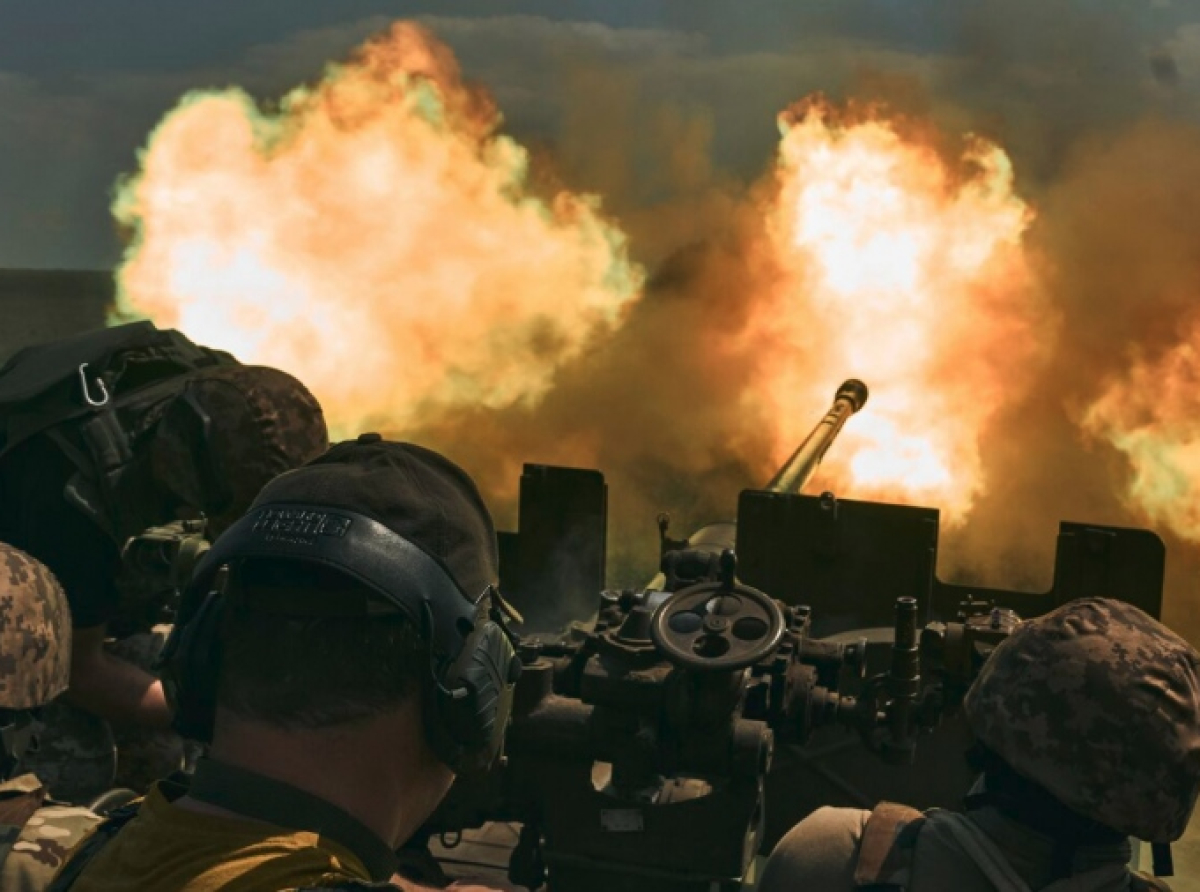 Η Ουκρανία μετρά αντίστροφα, η Ρωσία ετοιμάζει την μητέρα των μαχών, η Γαλλία θρηνεί 100 νεκρούς στρατιώτες στην Οδησσό