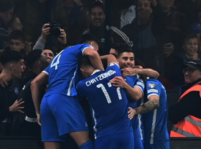 Από τις οκτώ, στις 20.000 και... φουλ για sold out: Ο κόσμος «αγκαλιάζει» ξανά την Εθνική Ελλάδας!