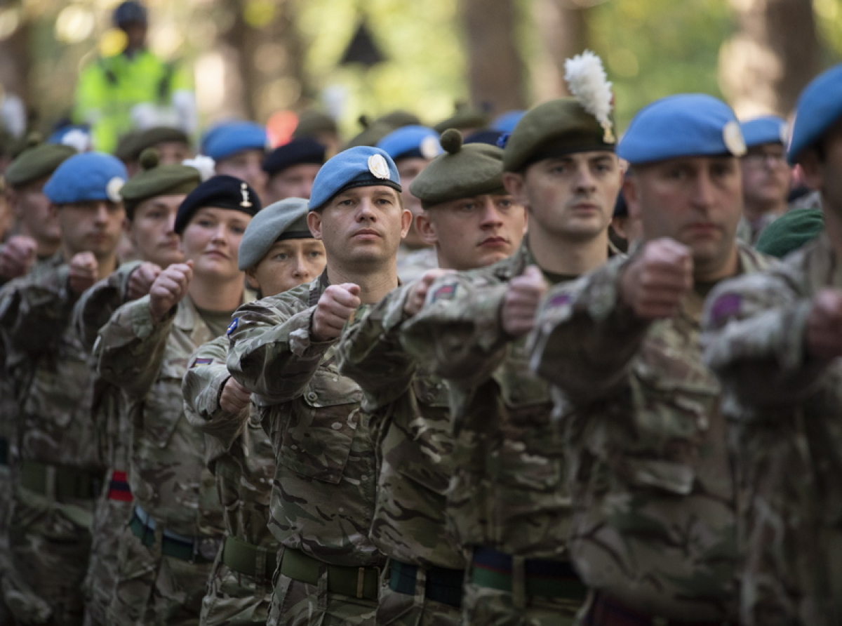 Βρετανία: «Ετοιμάστε τον κόσμο για πόλεμο με τη Ρωσία», vid