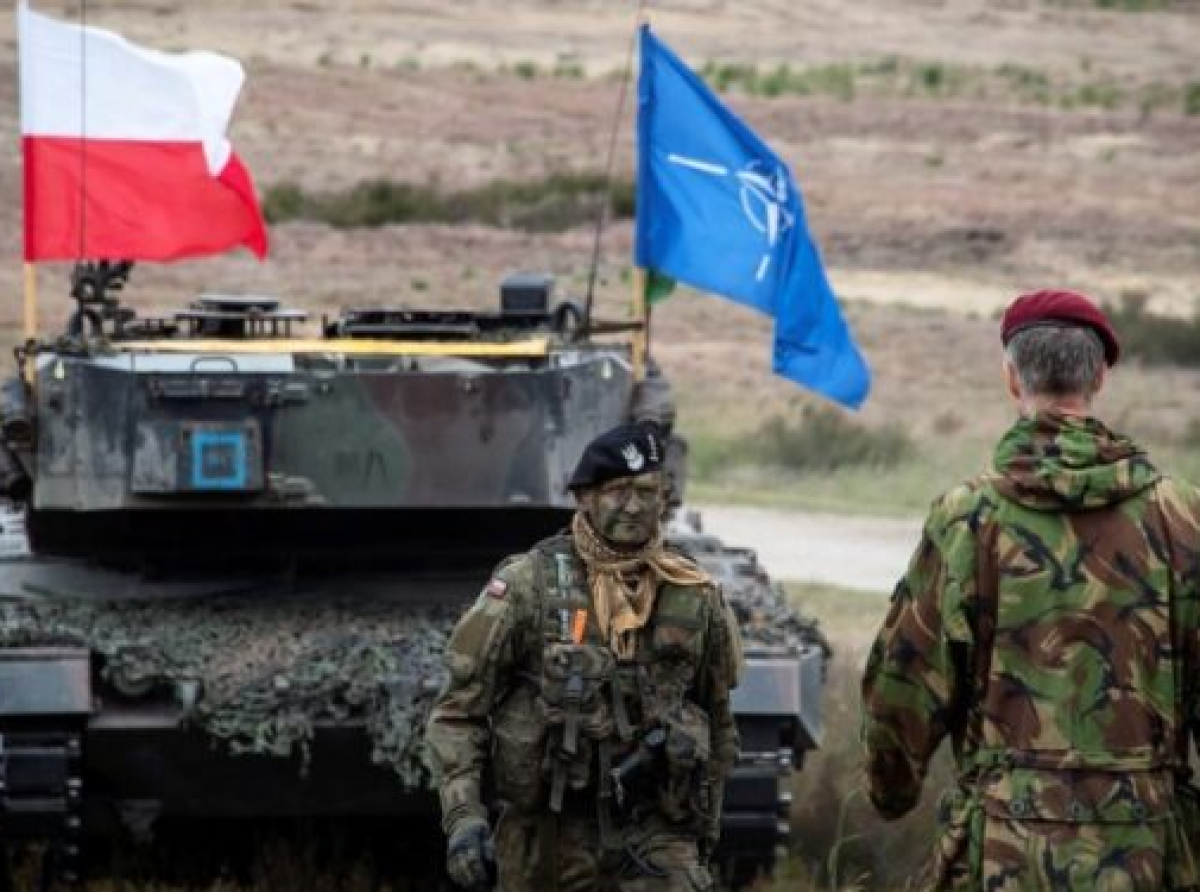 Η Πολωνία ξεσκέπασε την πολεμοχαρή Δύση: Οι χώρες του ΝΑΤΟ στέλνουν στρατεύματα στην Ουκρανία