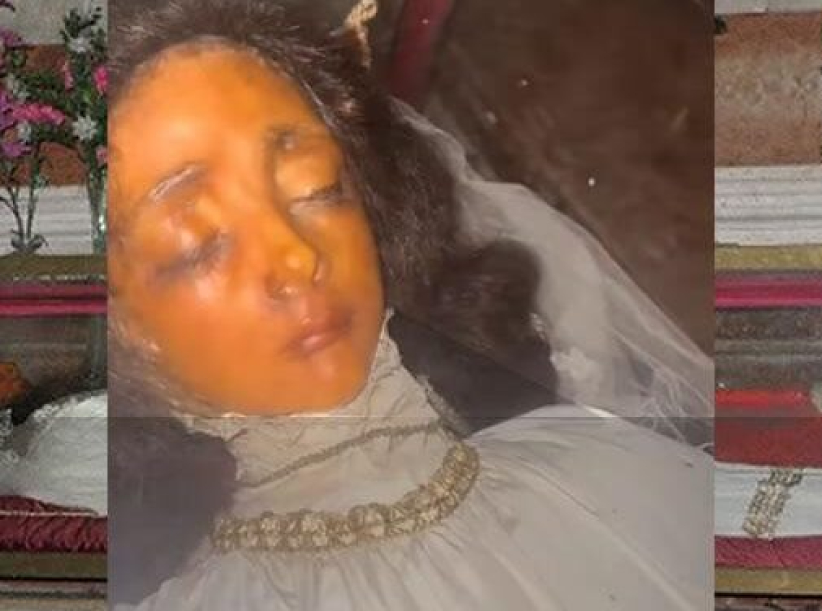 Το άφθαρτο σκήνωμα της Αγίας Μεγαλομάρτυρος Χριστίνας που εκλάπη από τους Παπικούς κατά την άλωση της Κωνσταντινούπολης το 1204